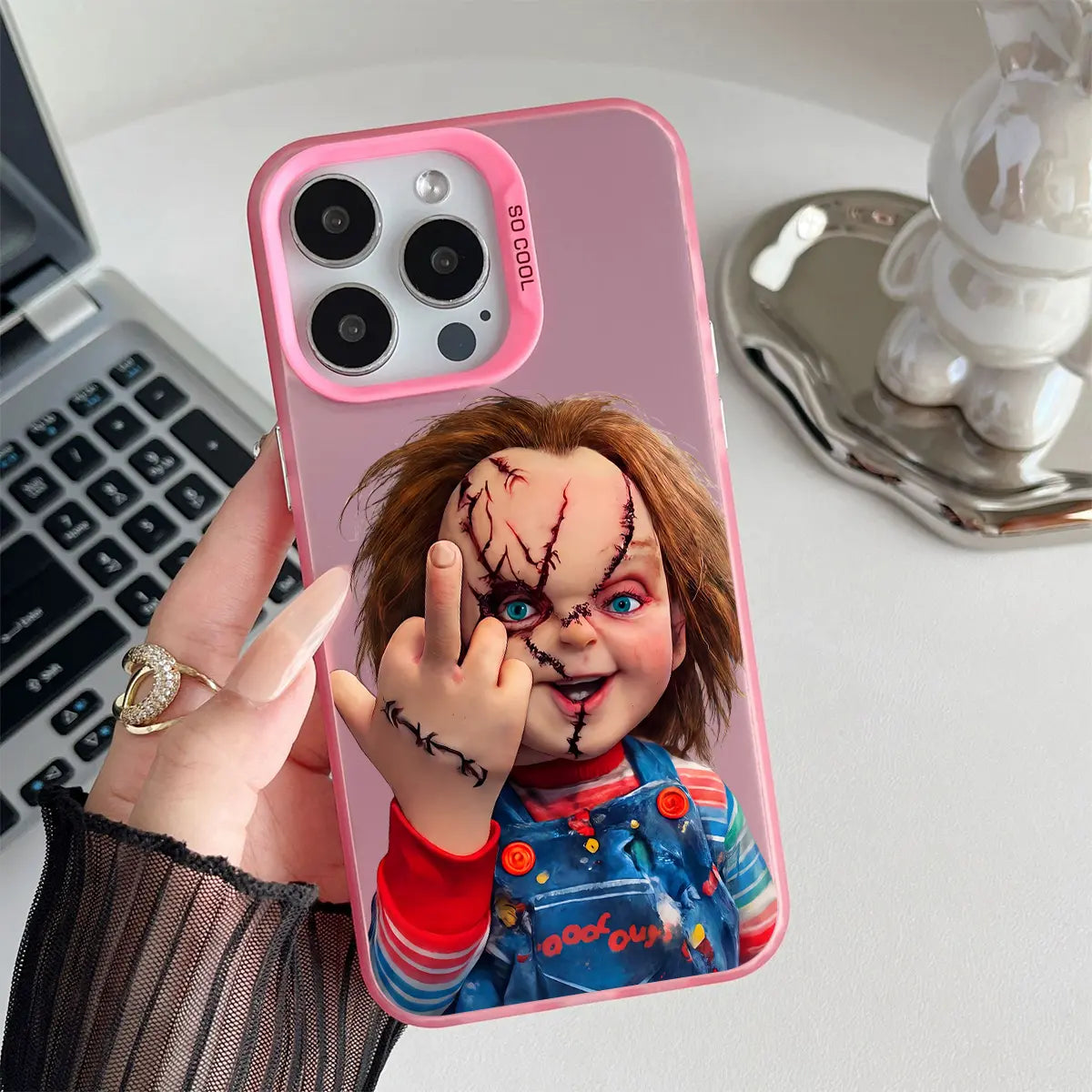 Chucky Creepy Gesture Pattern Shockproof Phone Case for Iphone 7 8 X XR 11 12 13 14 15 16 17 Pro Max plus AIR 17E Protecitved Cover, Halloween Horror Movie