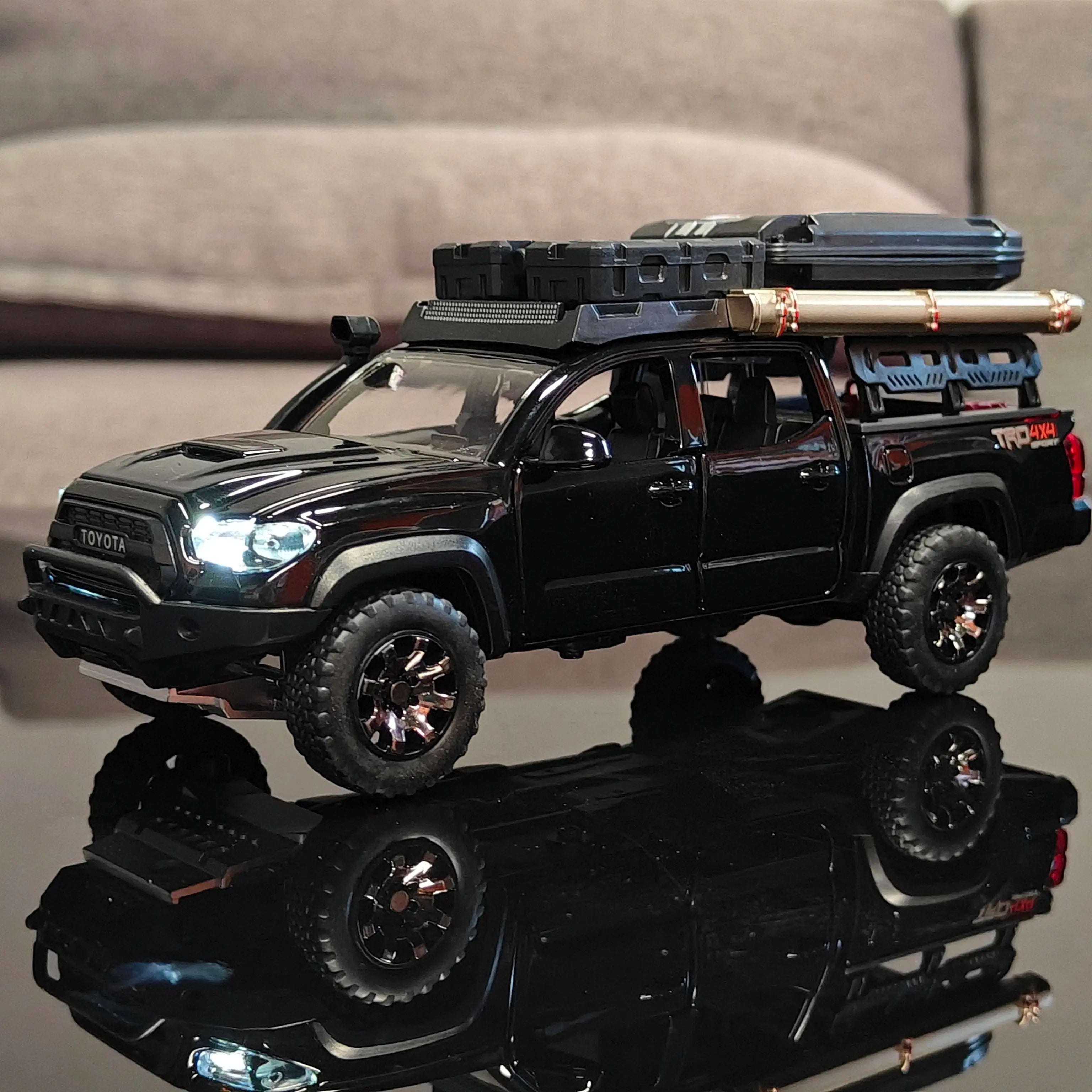 1:32 Metal Toyota Tacoma TRD off Road Pickup Truck Diecast Model Car, Alloy Collectible with Sound & Light, Hobby Item, Birthday Gift for Boys, Display Piece (Diecast Toys Category), Model Cars, with Lights, Toy Car